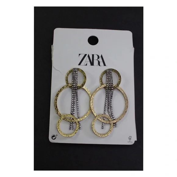 Flaw, Zara NWT Bejeweled Chain Hoop Chain Gold Dangle Earrings - Picture 4 of 9